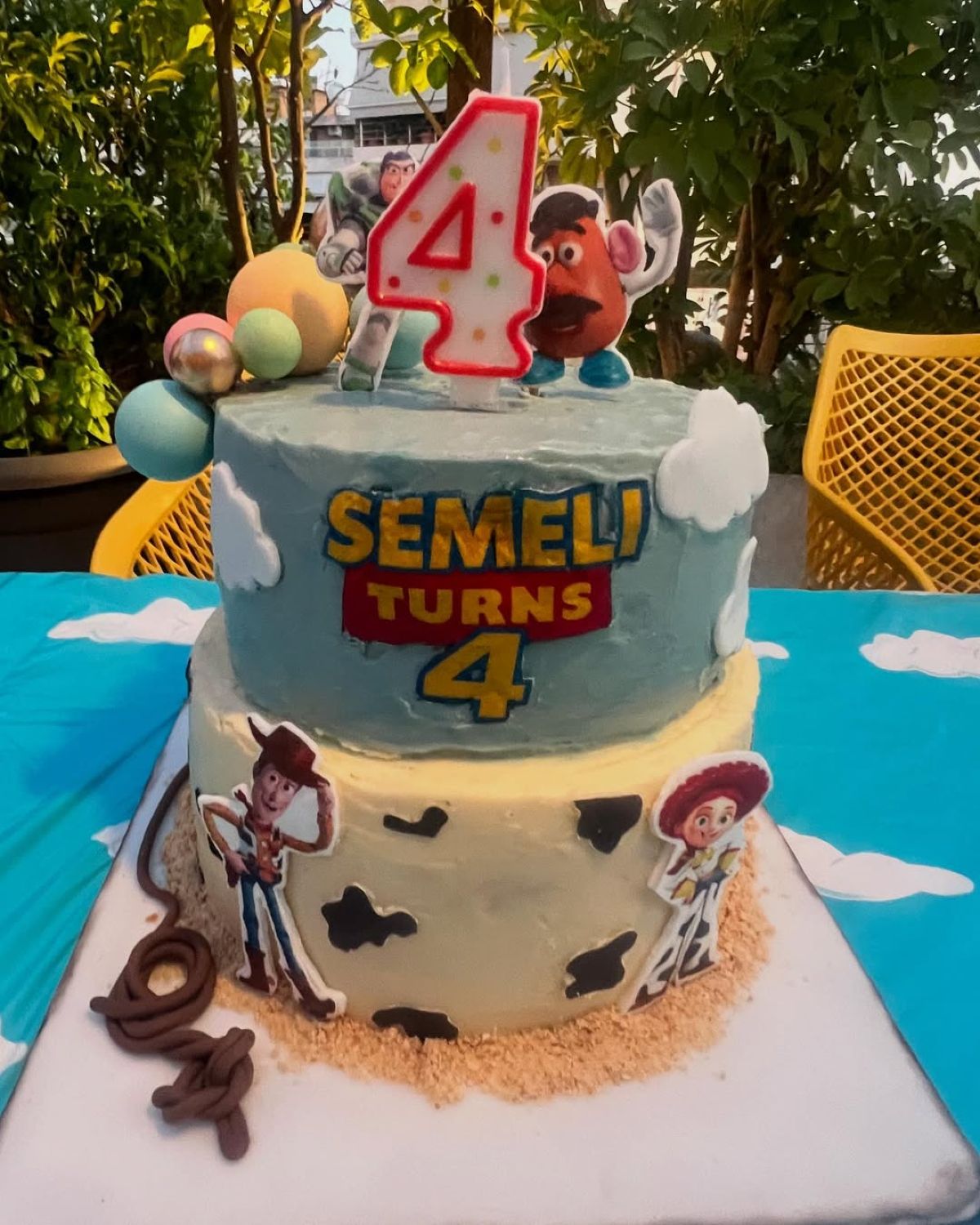 Νάντια Μπουλέ: Η κόρη της έκλεισε τα 4 - Το εντυπωσιακό πάρτι γενεθλίων της Σεμέλης