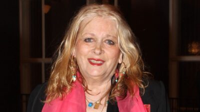 Η Νόρα Βαλσάμη