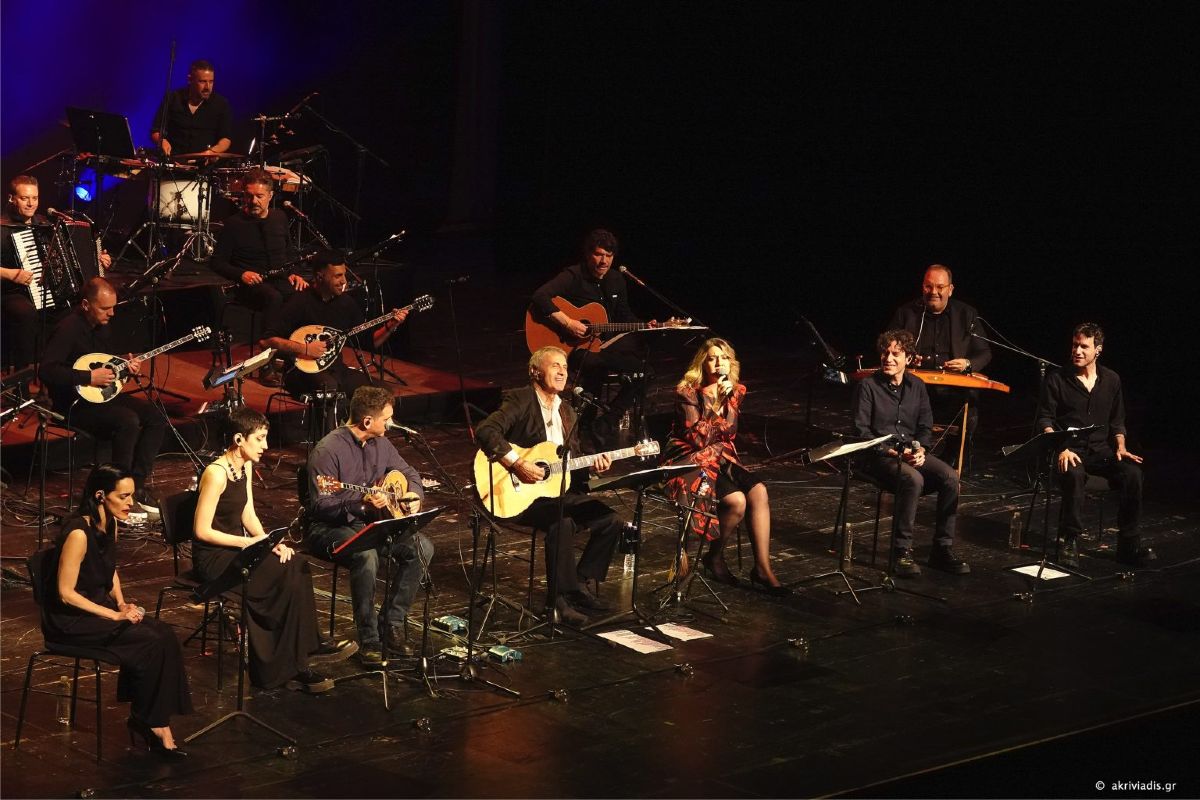 Ο Γιώργος Νταλάρας