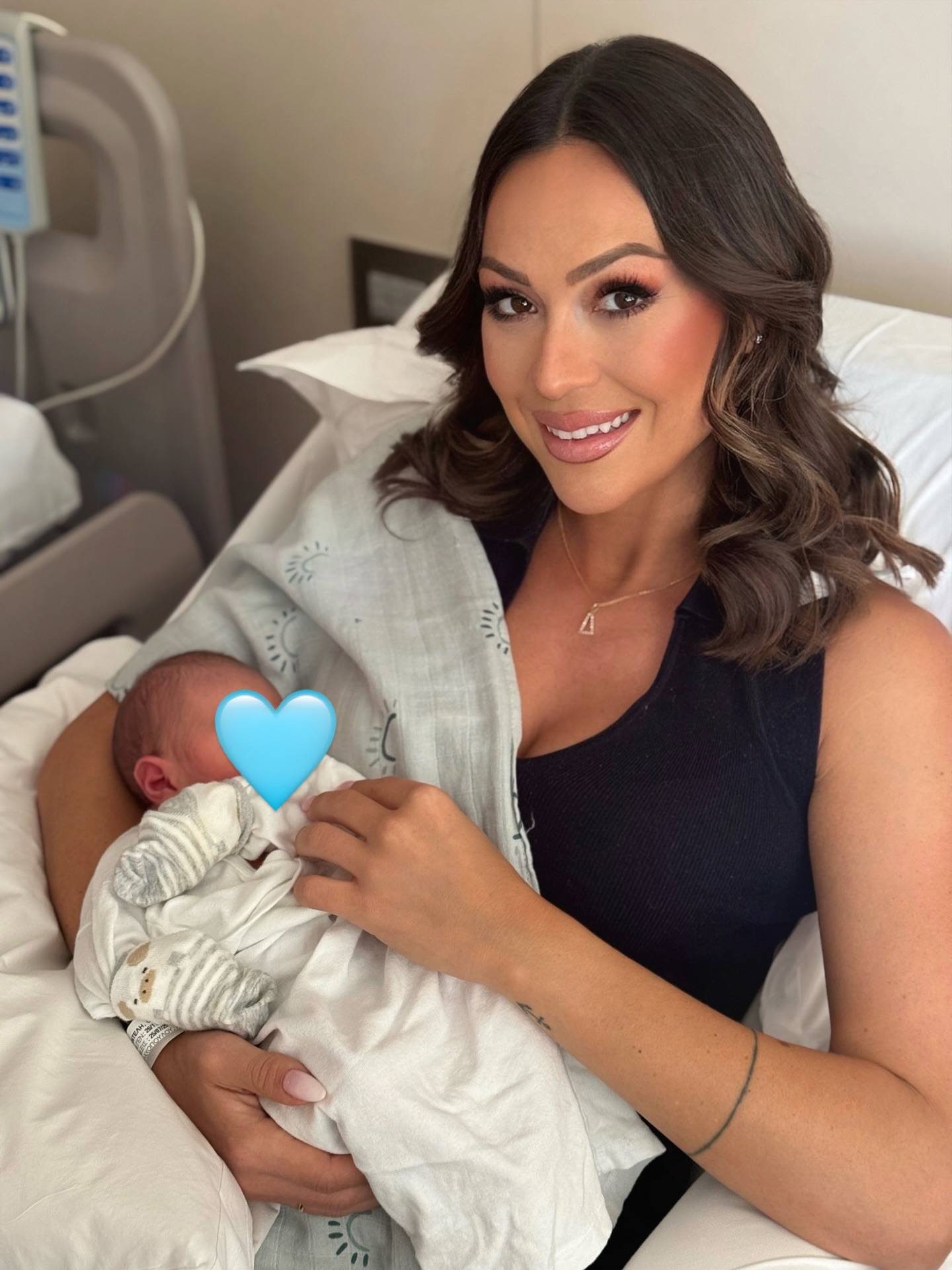 Δώρα Παντέλη: «Δεν ξέρω εάν θα είμαι καλή μαμά» - Η μακροσκελής ανάρτηση μετά τη γέννηση του γιου της