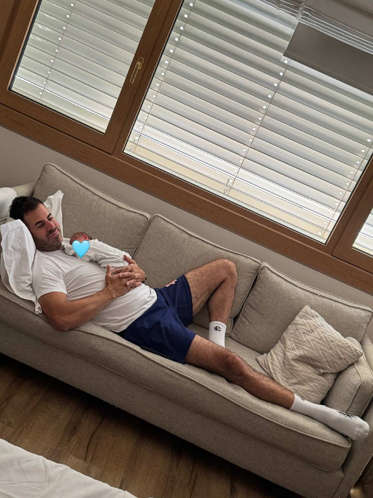 Δώρα Παντέλη: «Δεν ξέρω εάν θα είμαι καλή μαμά» - Η μακροσκελής ανάρτηση μετά τη γέννηση του γιου της