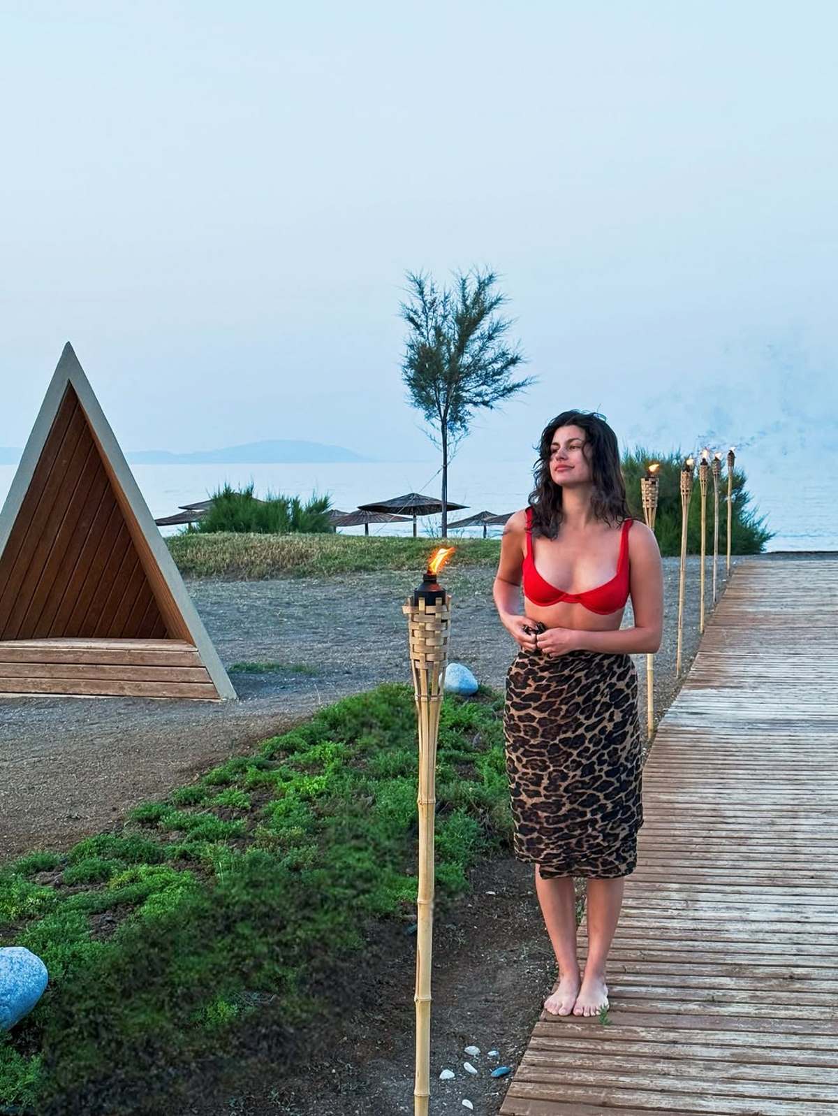 H Δανάη Παππά στην παραλία