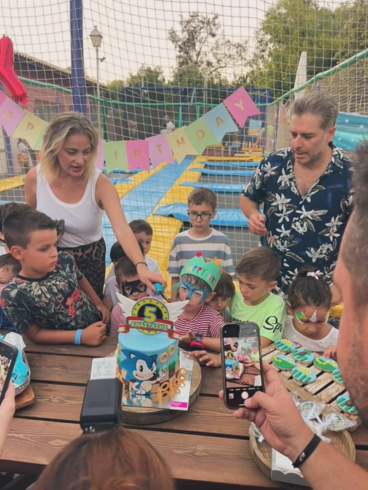 Το πάρτι γενεθλίων του γιου της Δροσάκη και του Μπουρδούμη