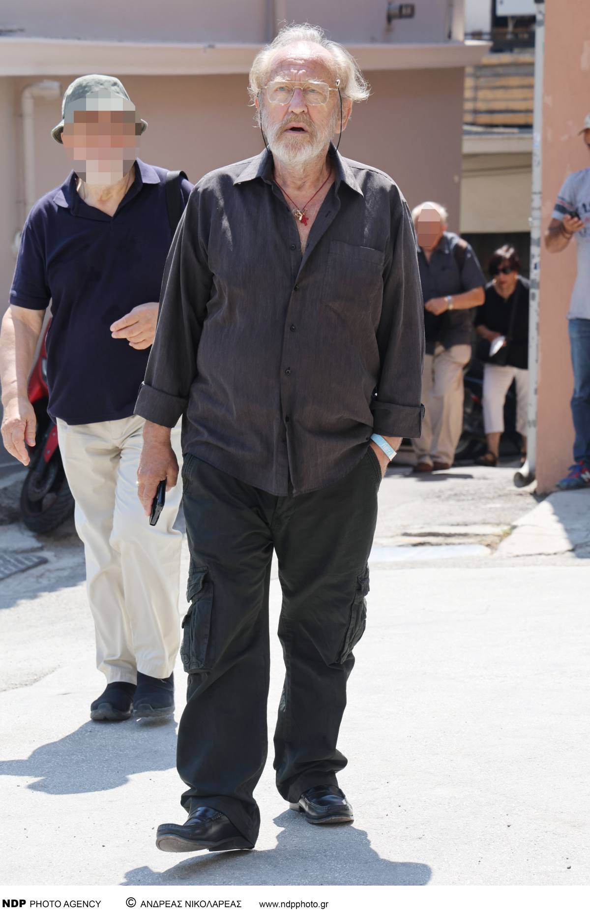 Ο Δημήτρης Πετρόπουλος στην κηδεία του Γεράσιμου Μιχέλη