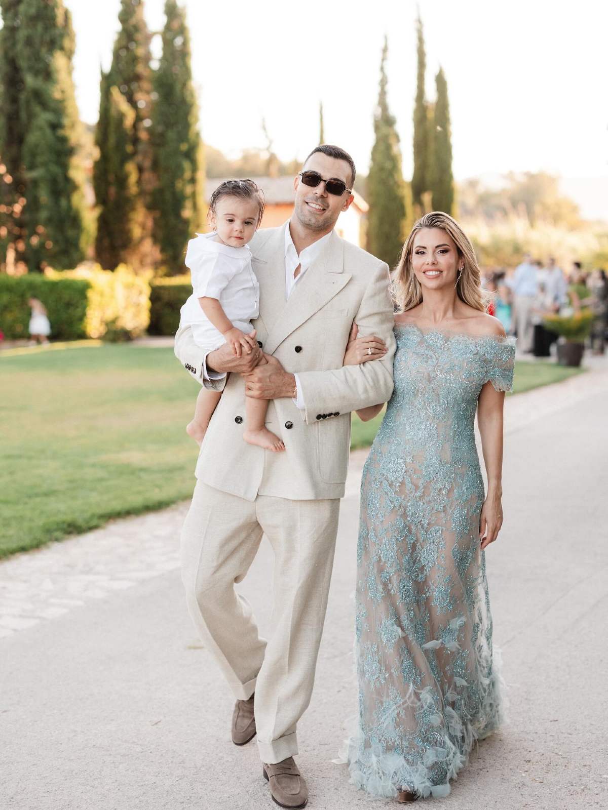 Κώστας Σλούκας: Δημοσίευσε τις επίσημες φωτογραφίες από την βάφτιση του γιου του