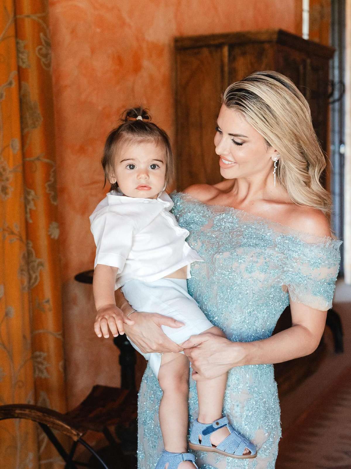 Κώστας Σλούκας: Δημοσίευσε τις επίσημες φωτογραφίες από την βάφτιση του γιου του