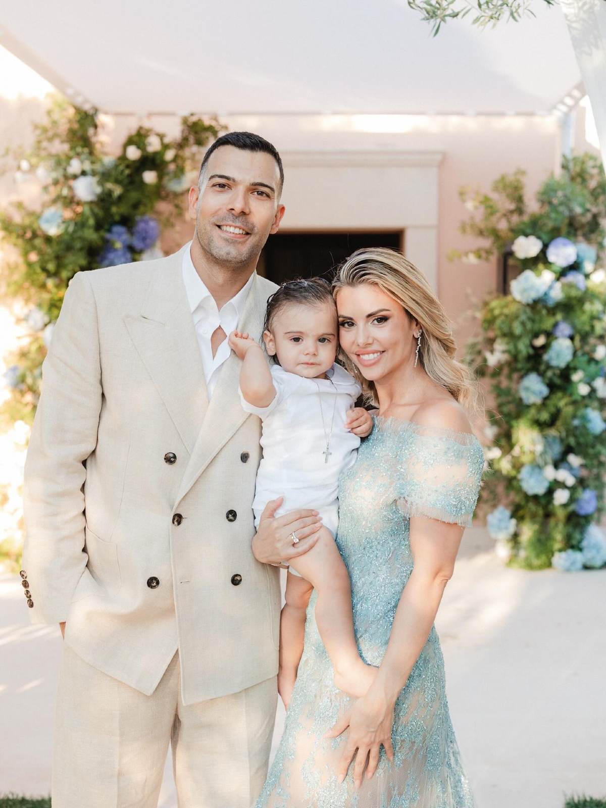 Κώστας Σλούκας: Δημοσίευσε τις επίσημες φωτογραφίες από την βάφτιση του γιου του