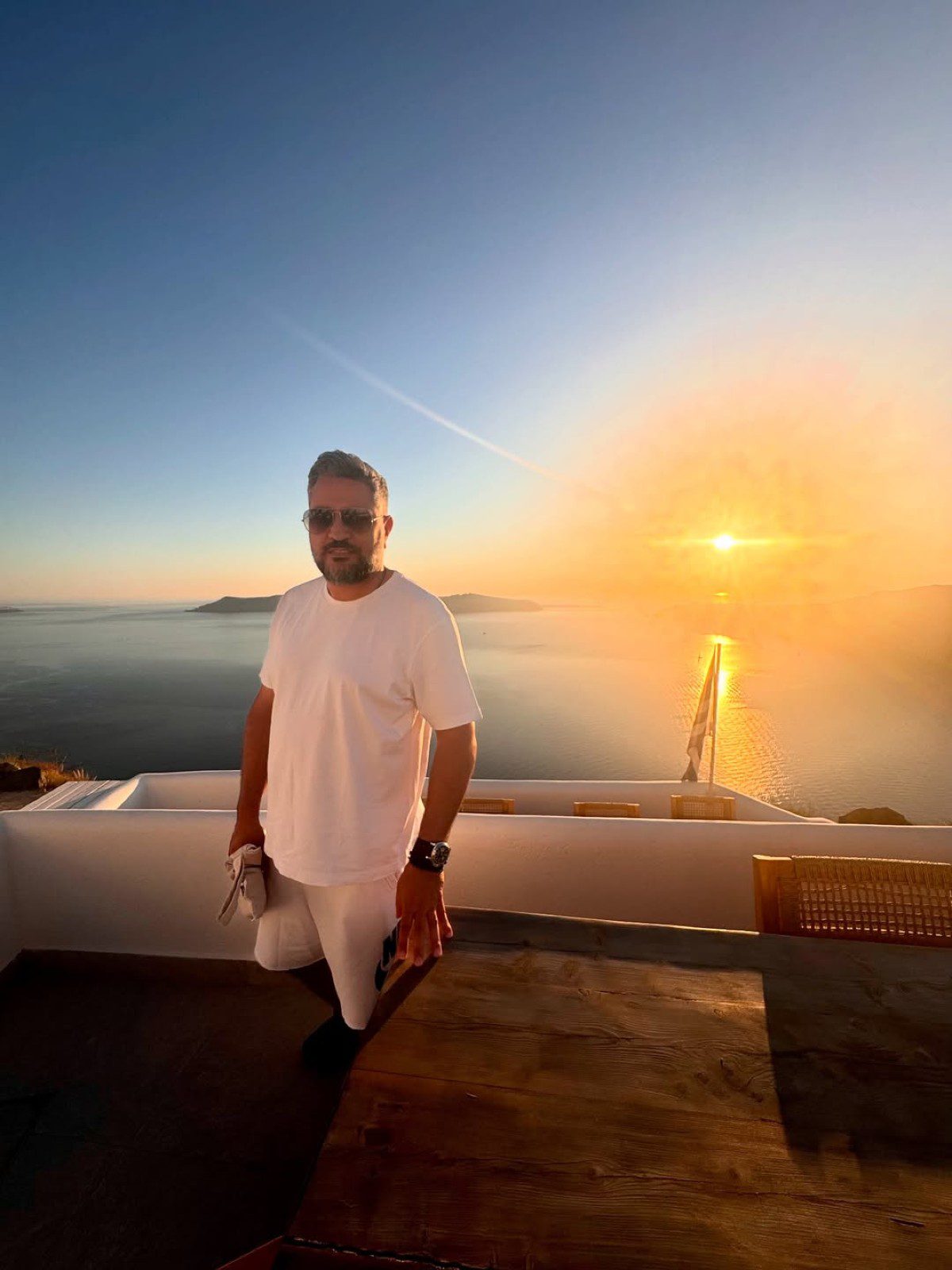 Ο Λευτέρης Σουλτάτος στην Σαντορίνη