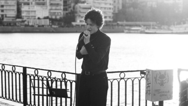 Ηθοποιός από τους μουσικούς του δρόμου