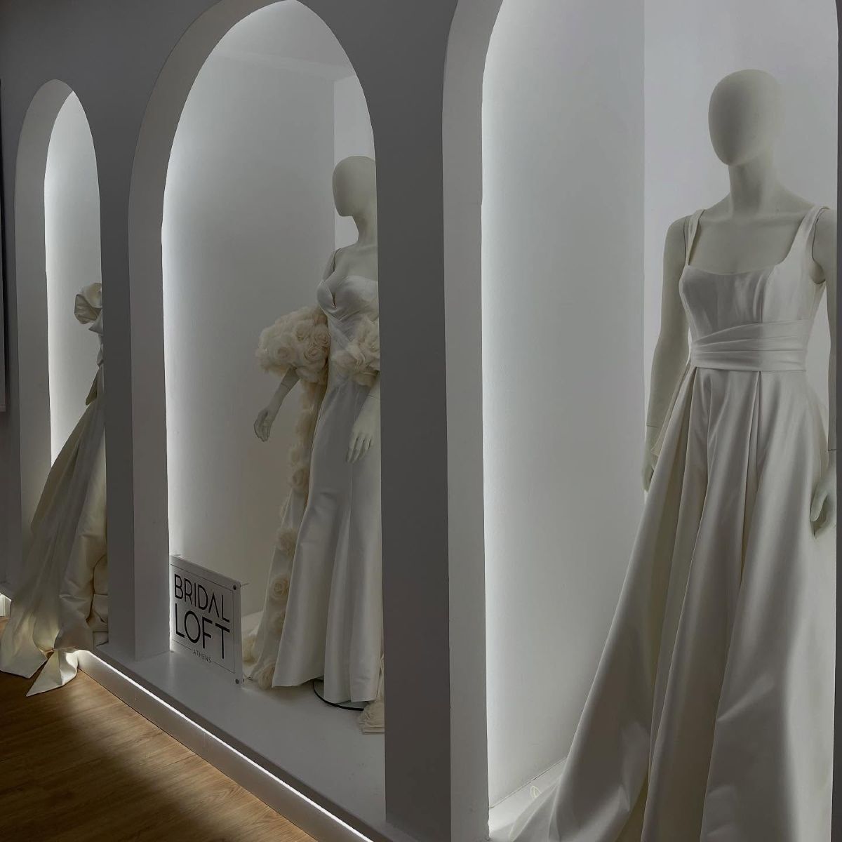 Η Έλενα Τσαγκρινού ξεκίνησε τις προετοιμασίες για τη βάφτιση του γιου της