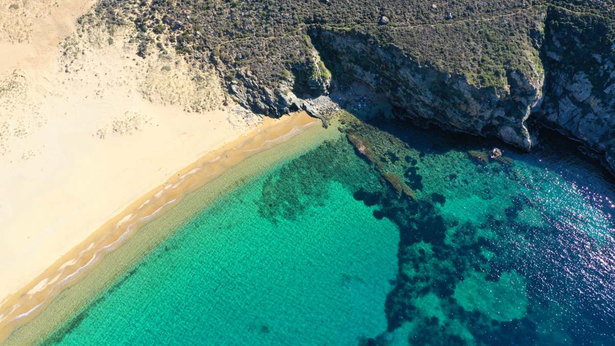 Η εντυπωσιακή παραλία Βαγιά