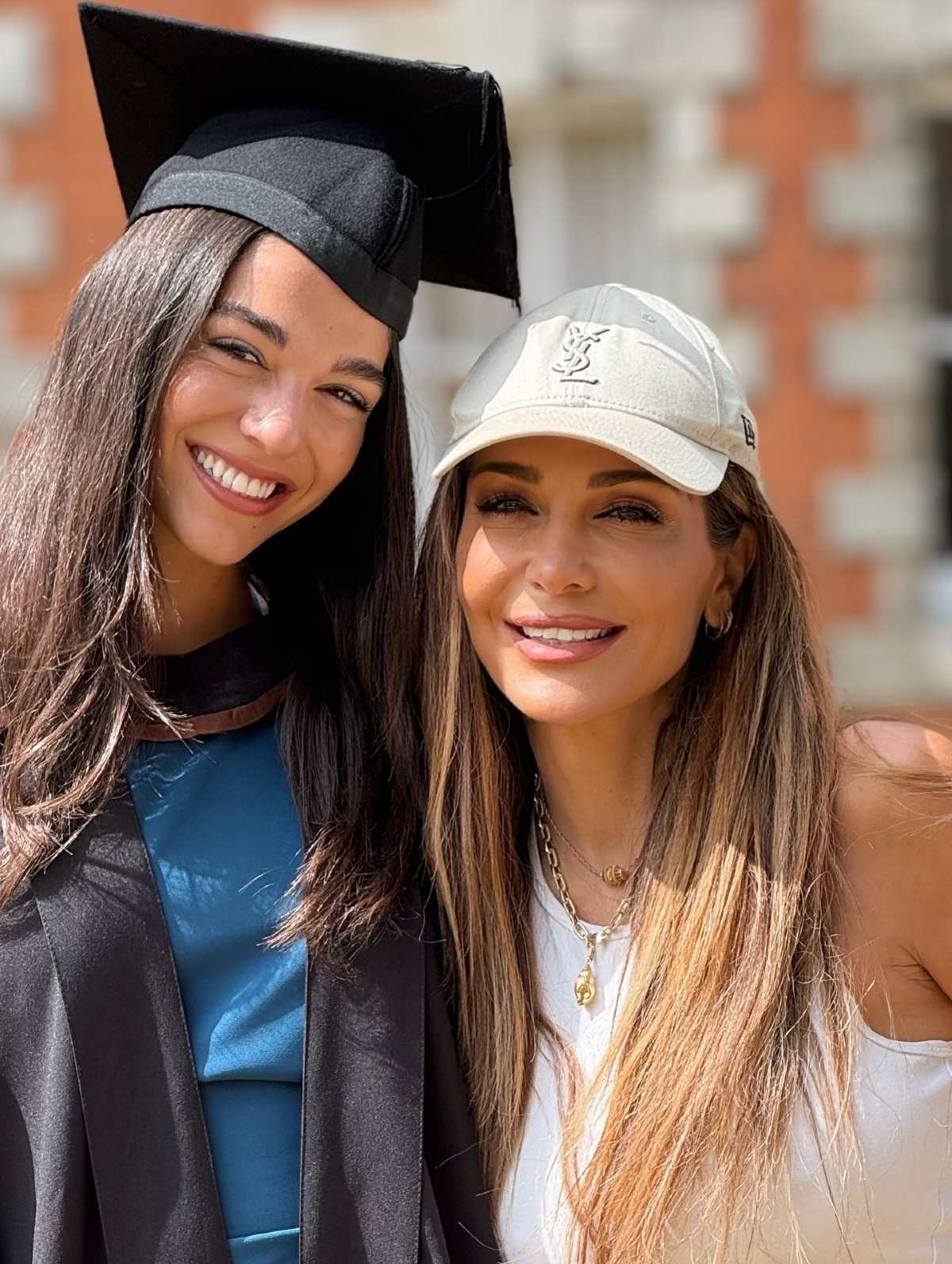 Η Δέσποινα Βανδή με τη Μελίνα Νικολαΐδη