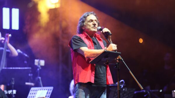 Ο Βασίλης Παπακωνσταντίνου