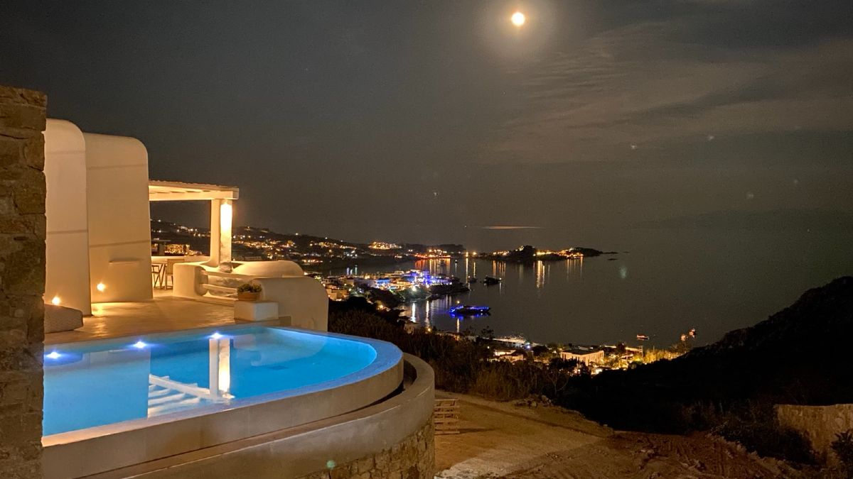 Στην εντυπωσιακή Villa Camelia θα κάνετε τα όνειρά σας πραγματικότητα