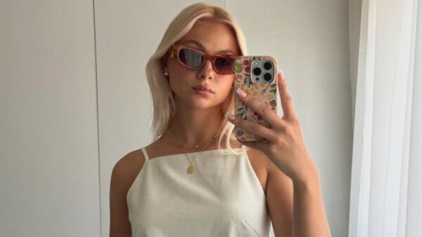 Παντελόνι αντί φόρεμα προτείνει κοπέλα