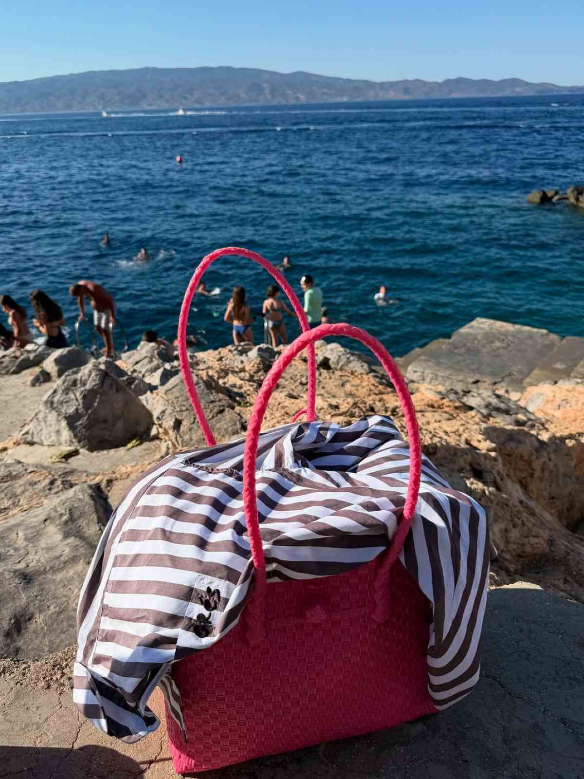 Η Ηλιάννα Παπαγεωργίου στην Ύδρα