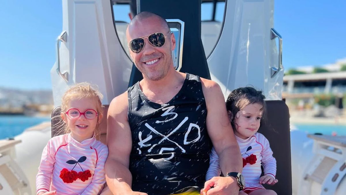 Ο Μιχάλης Ζαμπίδης και οι κόρες του