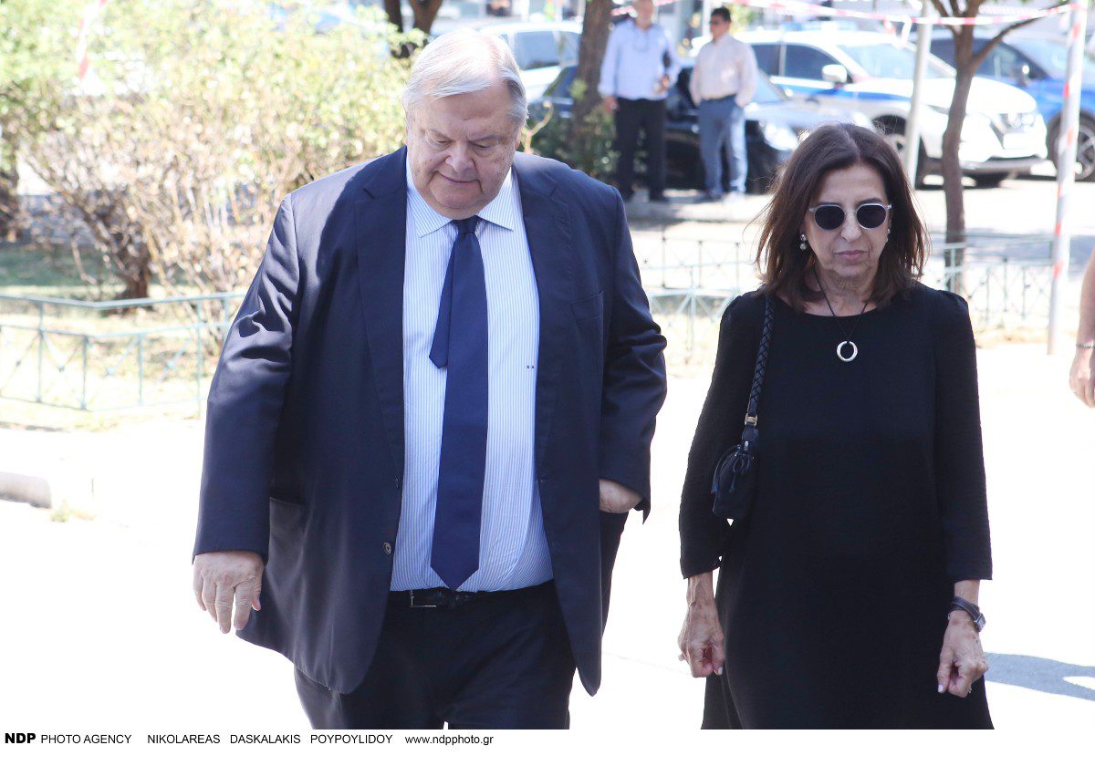 O Ευάγγελος Βενιζέλος με τη σύζυγό του, Βασιλική Μπακατσέλου