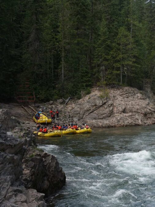 Ευγενία Σαμαρά σε ποτάμι στον Καναδά