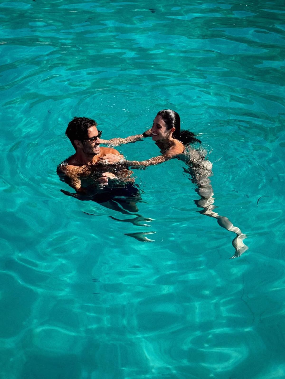 Γιώργος Καράβας, Ραφαέλα Ψαρρού