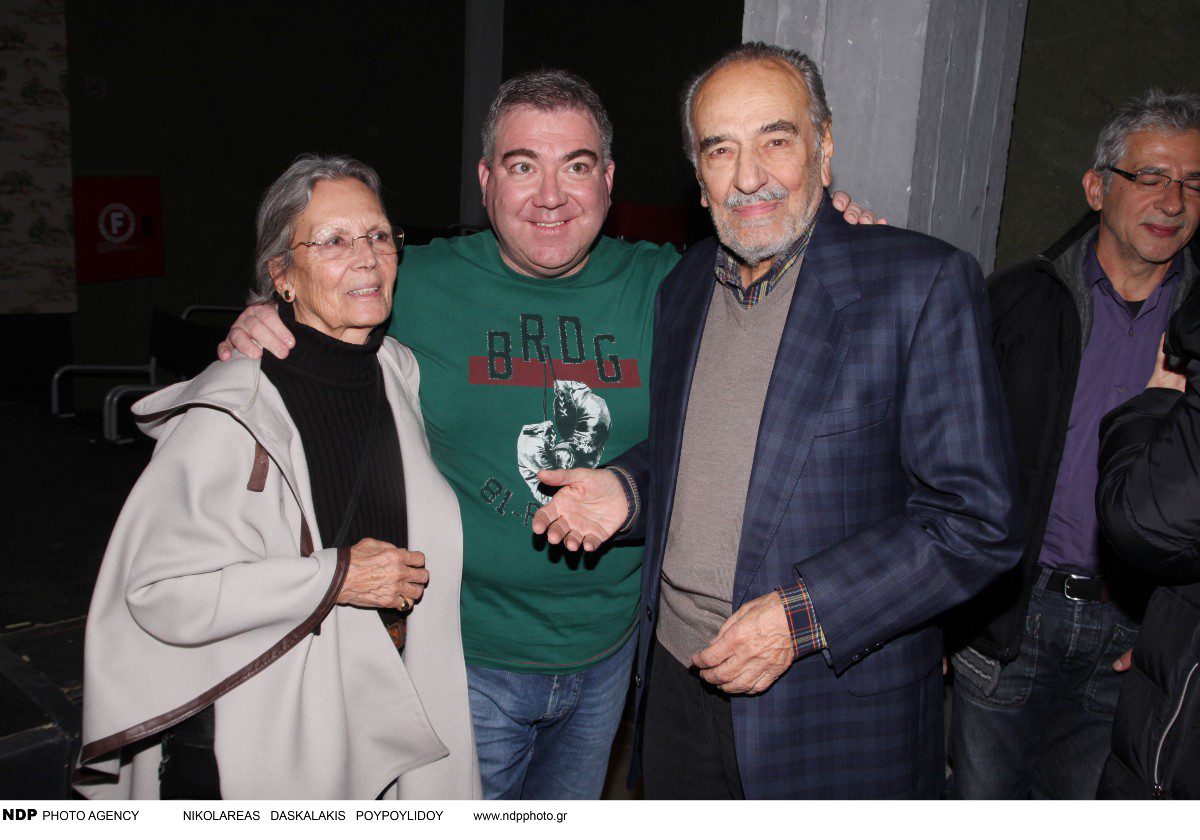 Ο Δημήτρης Καλλιβωκάς με τη σύζυγό του και τον Μάκη Πατέλη