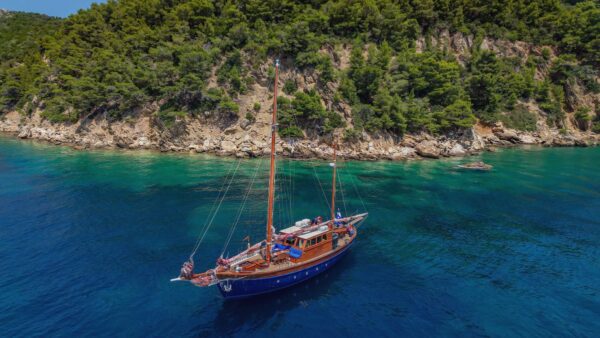 Το απόλυτο καλοκαιρινό escape με το Katerina Traditional Sailing