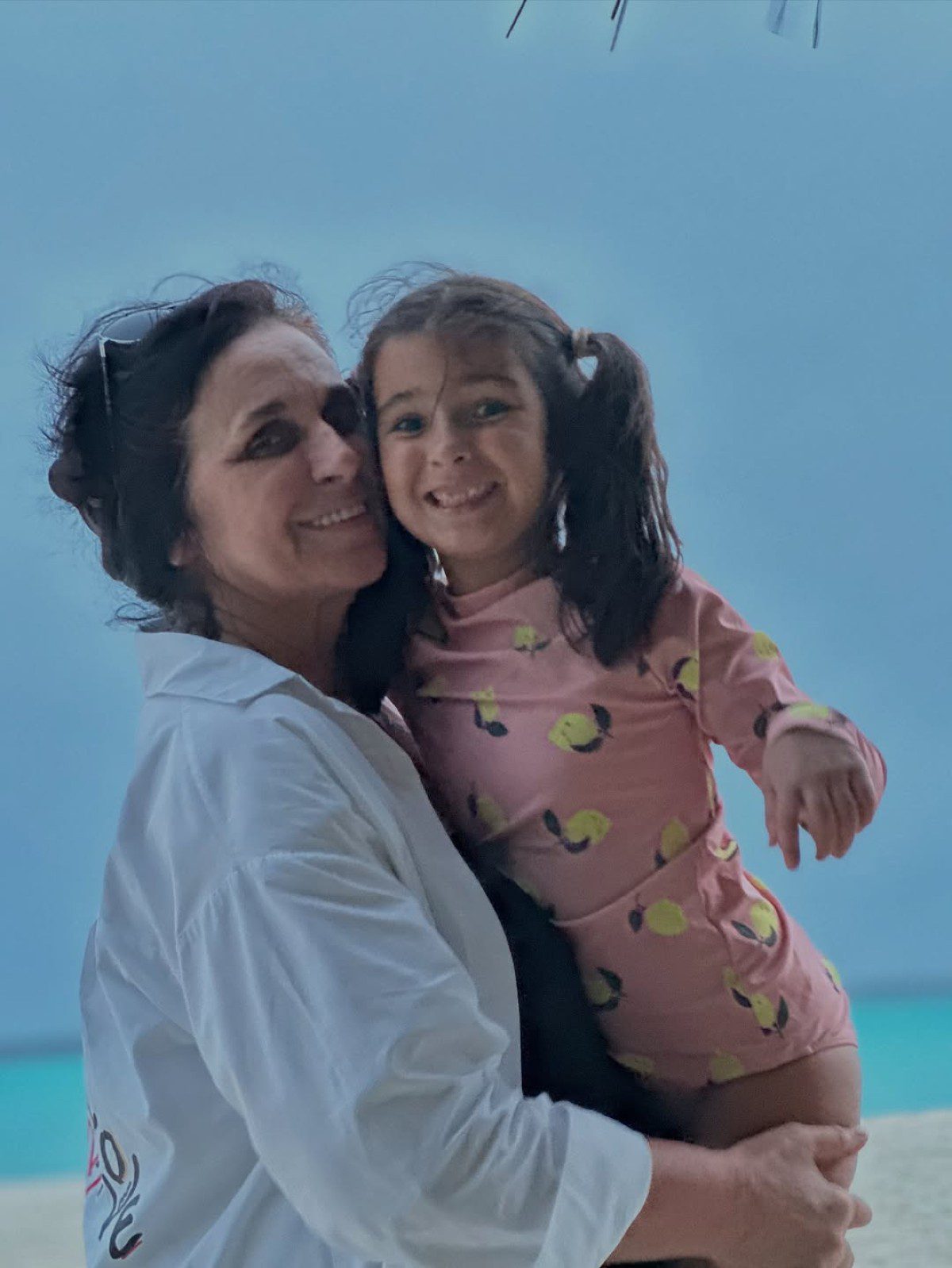 Η πεθερά της Ελένης Χατζίδου με την κόρη της