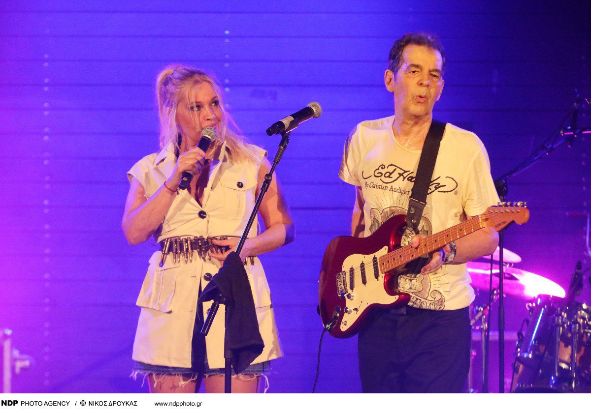 Σαμπρίνα Κώστας Χαριτοδιπλωμένος