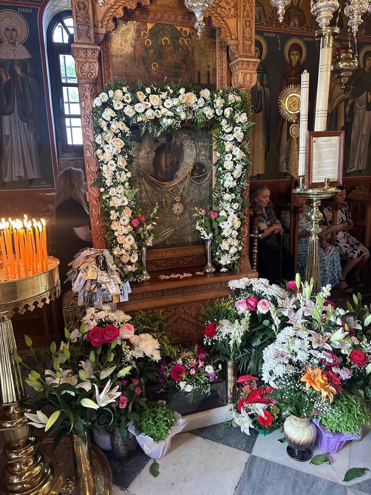 Η εικόνα της Παναγίας που ανέβασε ο Βασίλης Κικίλιας 