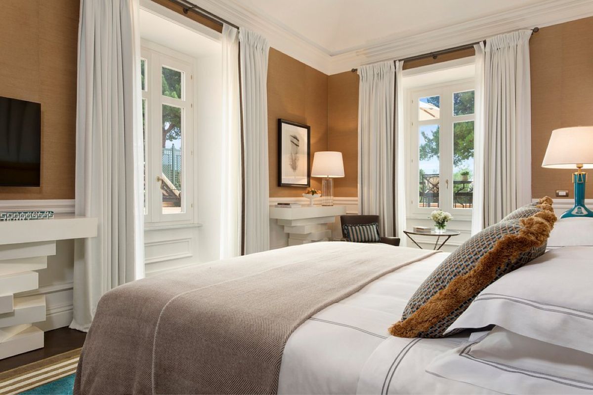 Το ξενοδοχείο του Γιώργου Λιάγκα και της Μαρίας Αντωνά