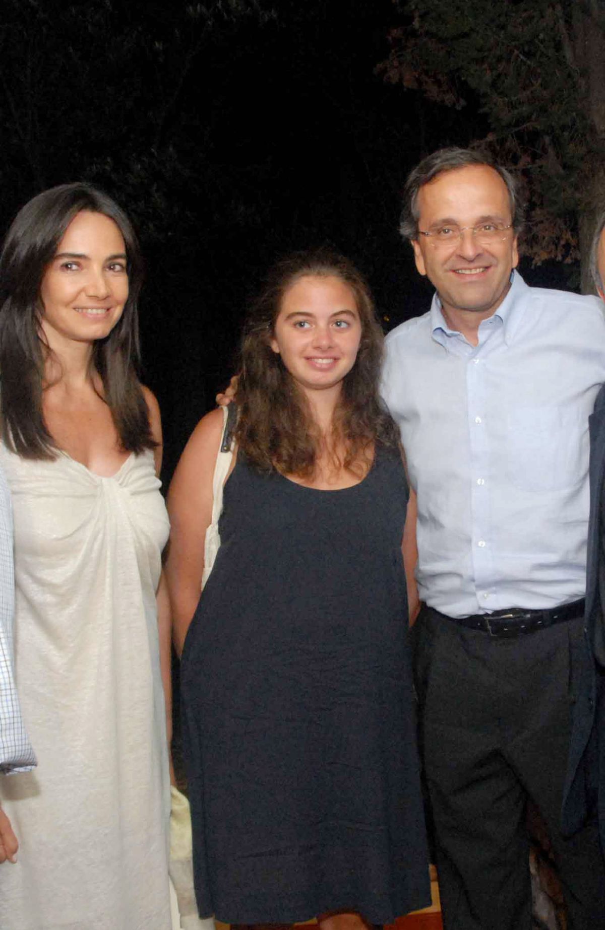 Ο Αντώνης Σαμαράς με τις κόρες του, Γεωργία και Λένα