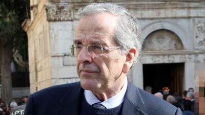 Ο Αντώνης Σαμαράς σε έξοδό του