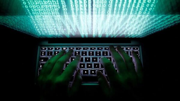 Πασίγνωστη influencer στο στόχαστρο της Δίωξης Ηλεκτρονικού Εγκλήματος – Διαφήμιζε site παράνομου τζόγου