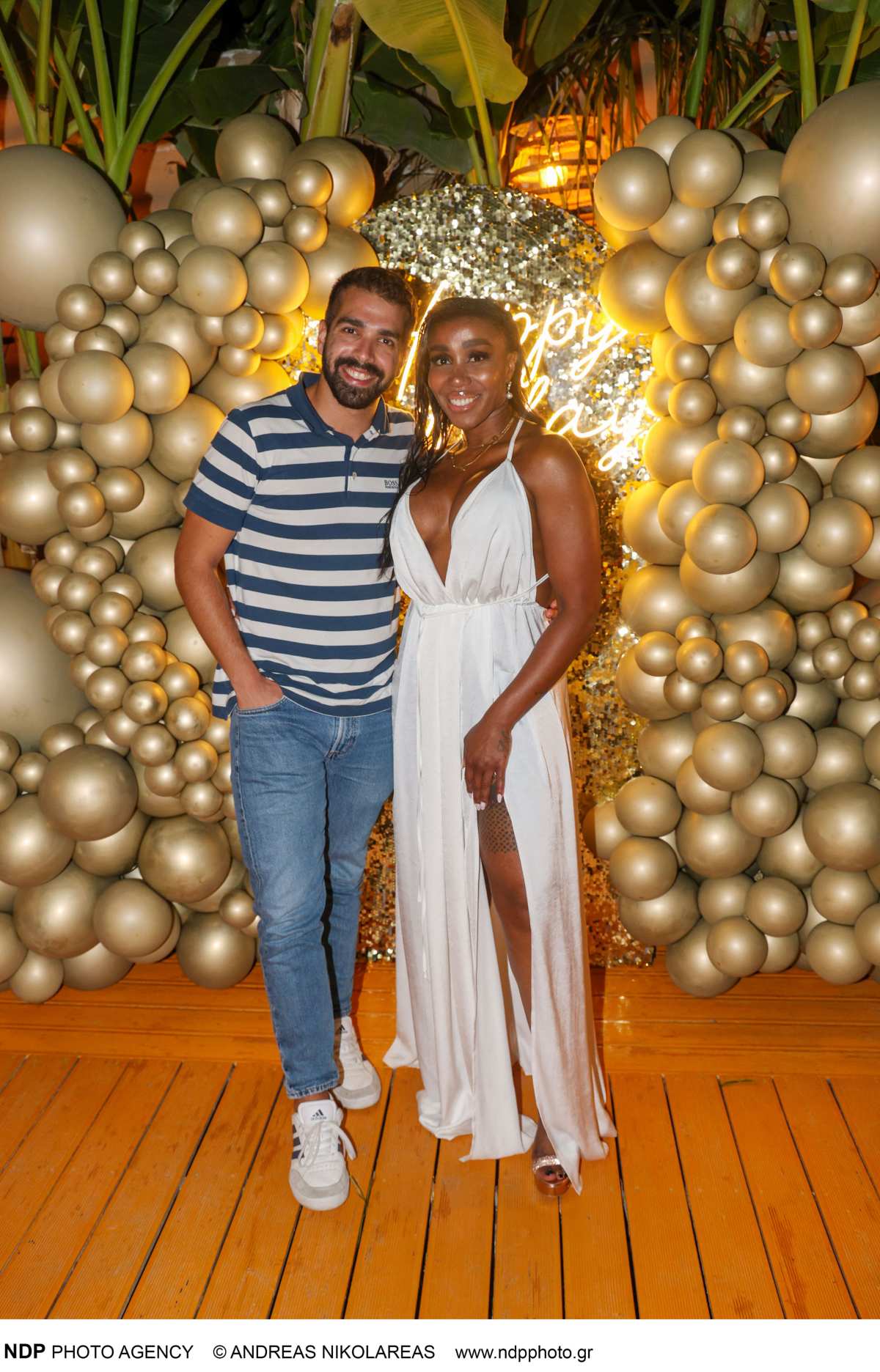 Η Ελίζαμπεθ Ελέτσι με φίλο της