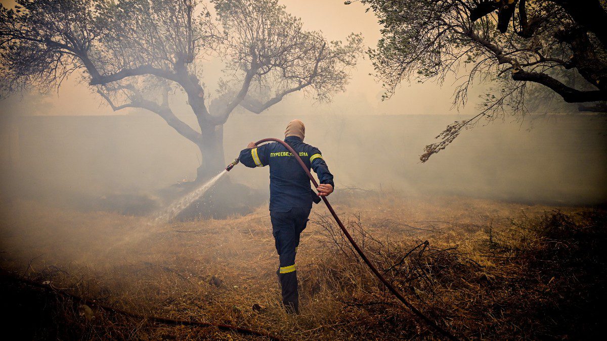 Φωτιά στην Κερατέα