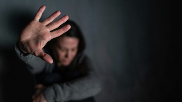 Γυναίκα βία