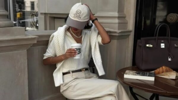 Μπλουζάκι λευκό και total white look