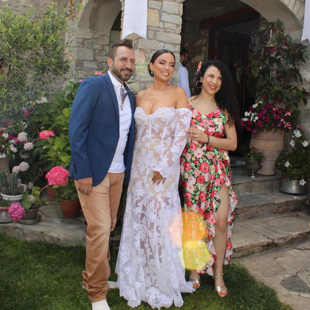 Τζώνη Καλημέρης - Ελπίδα Ιακωβίδου: Οι πρώτες φωτογραφίες από τον μήνα του μέλιτος στην Πάρο