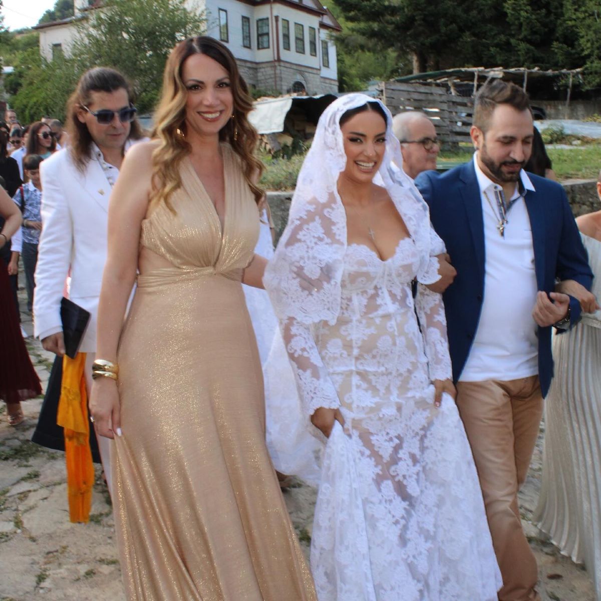 Τζώνη Καλημέρης - Ελπίδα Ιακωβίδου: Οι πρώτες φωτογραφίες από τον μήνα του μέλιτος στην Πάρο