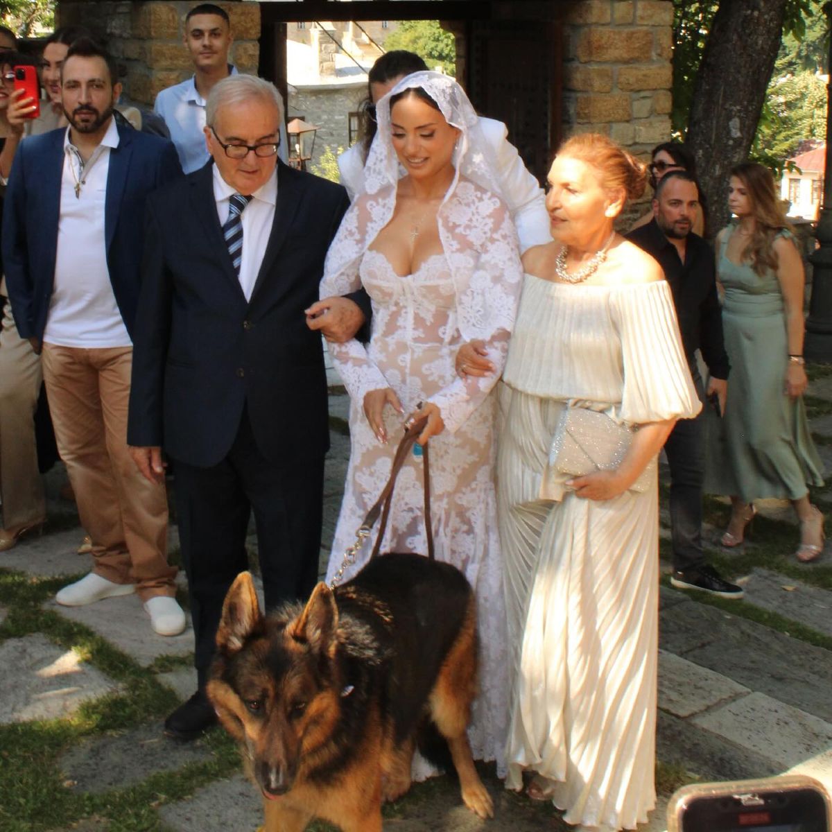 Τζώνη Καλημέρης - Ελπίδα Ιακωβίδου: Οι πρώτες φωτογραφίες από τον μήνα του μέλιτος στην Πάρο