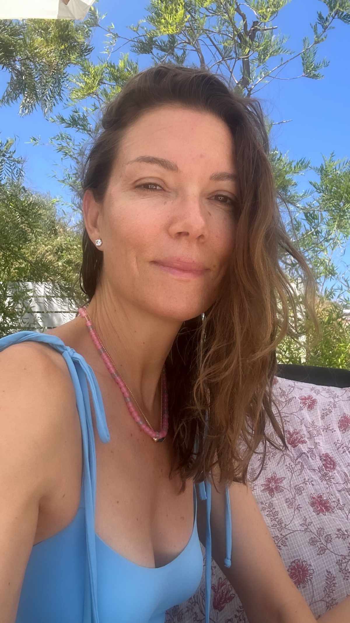 Η Βίκυ Καγιά χωρίς μακιγιάζ στις διακοπές της