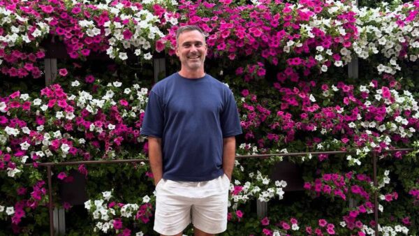 Ο Γιώργος Καπουτζίδης