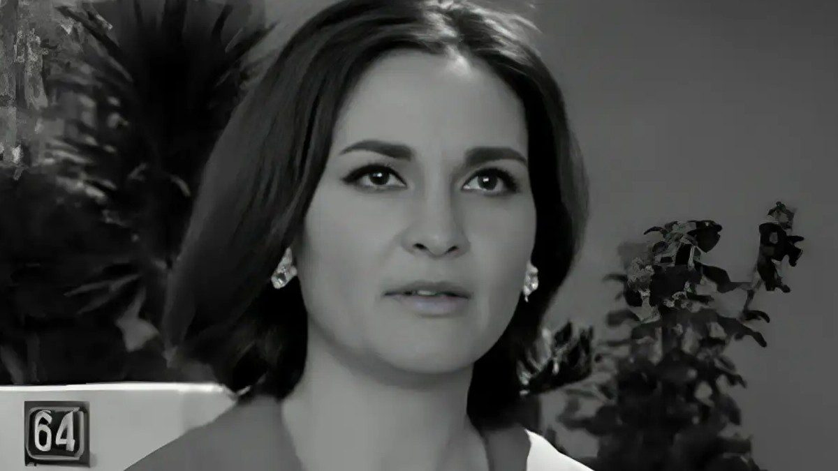 Η Ελένη Καρπέτα