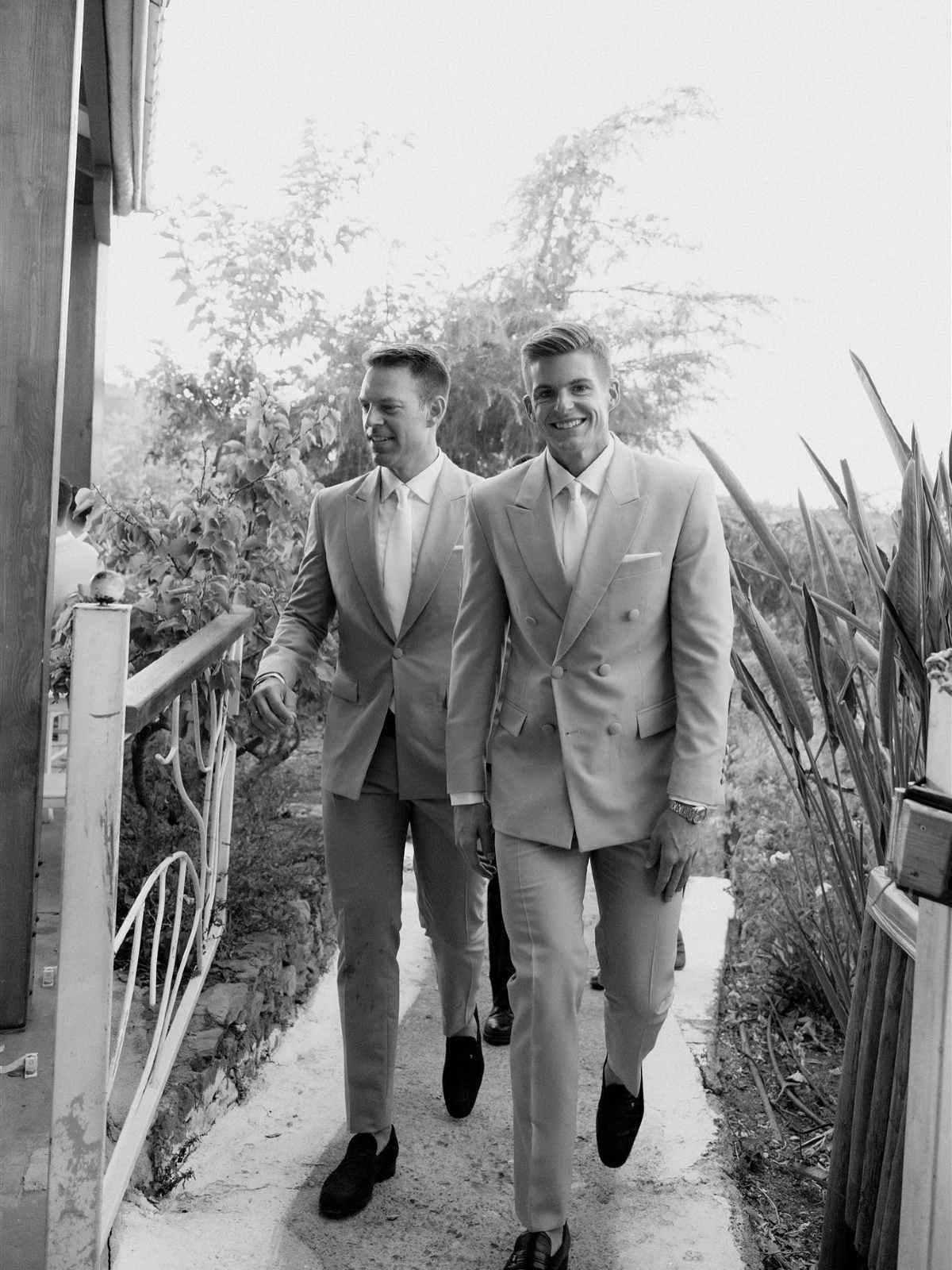 Ο Στέφανος Κασσελάκης και ο Τάιλερ Μακμπέθ στον γάμο τους