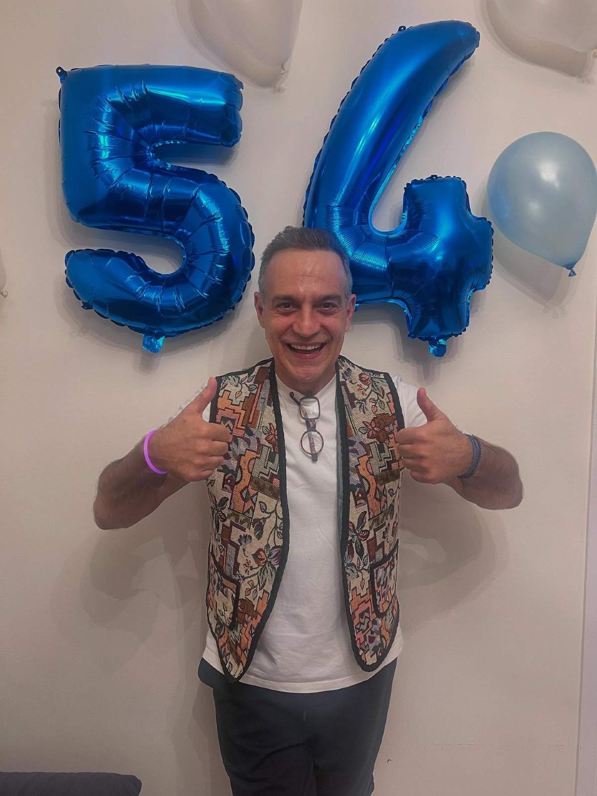 Ο Κρατερός Κατσούλης έκλεισε τα 54