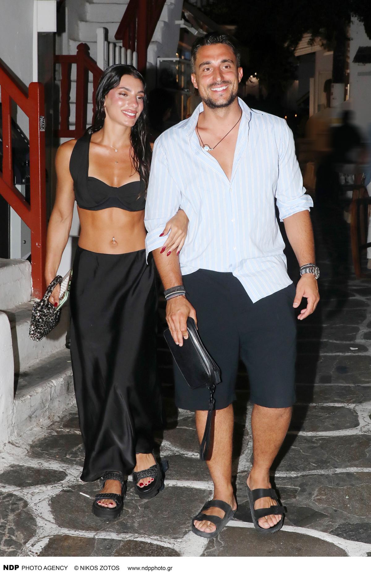 Ο Σάκης Κατσούλης και η Μαριαλένα Ρουμελιώτη στη Μύκονο