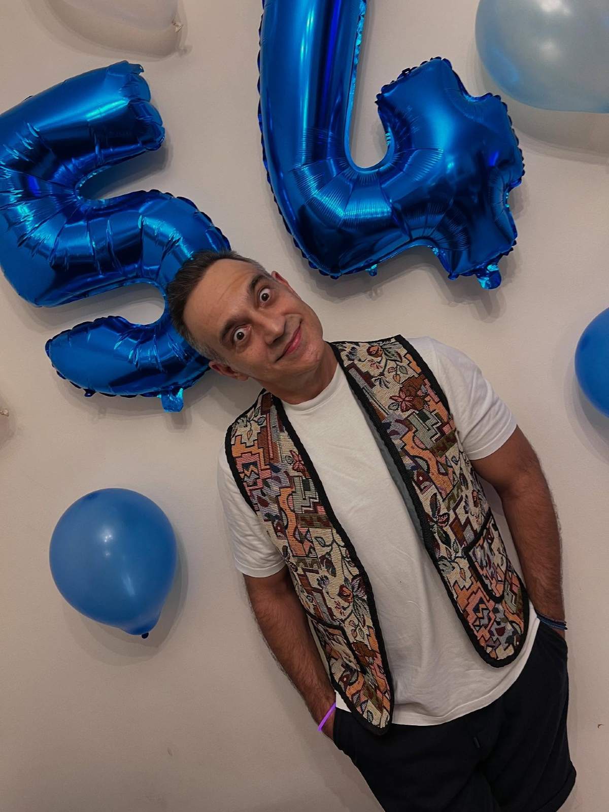 Ο Κρατερός Κατσούλης έκλεισε τα 54