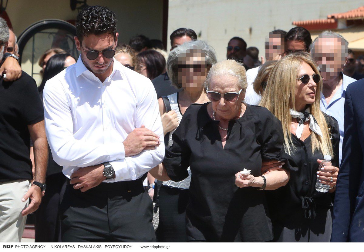 Η κηδεία της Αλεξάνδρας Νικολαΐδου