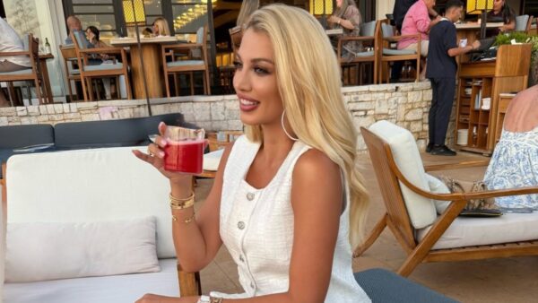 Η Κωνσταντίνα Σπυροπούλου σε έξοδό της