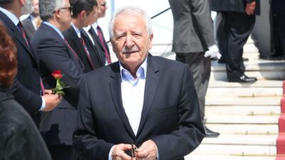 Ο Κώστας Γείτονας σε κηδεία